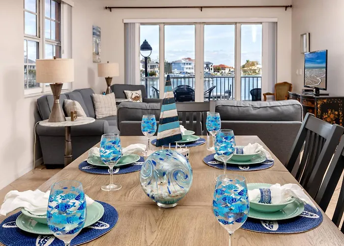 200 Harborview Grande